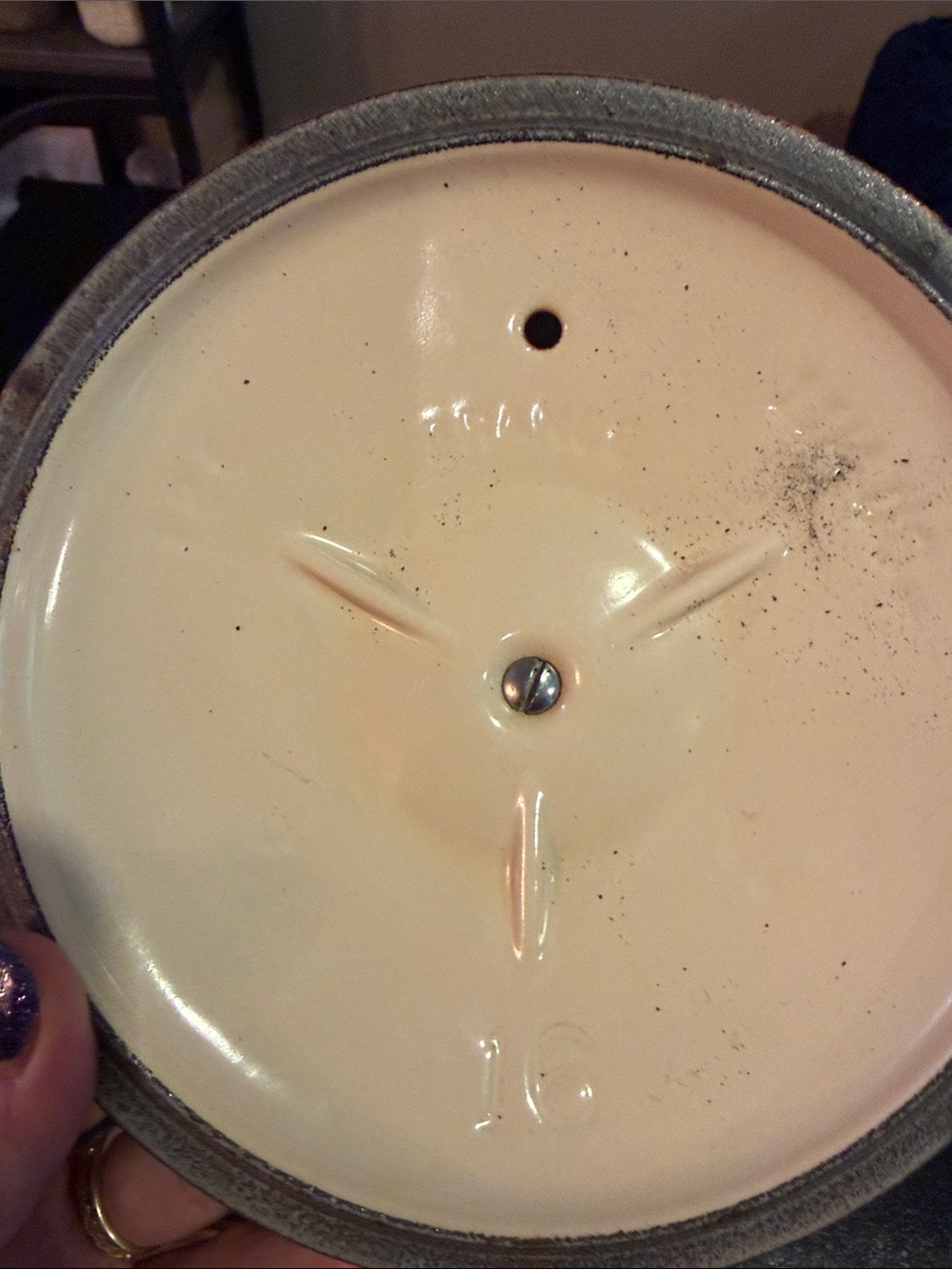 Le Creuset Flame Enameled Cast Iron saucepan with Lid - Picture 2 of 7
